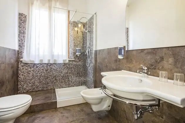 Standard Tek Büyük veya İki Ayrı Yataklı Oda