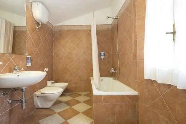 Standard Tek Büyük veya İki Ayrı Yataklı Oda