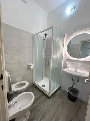 Üç Kişilik Oda, Özel Banyo