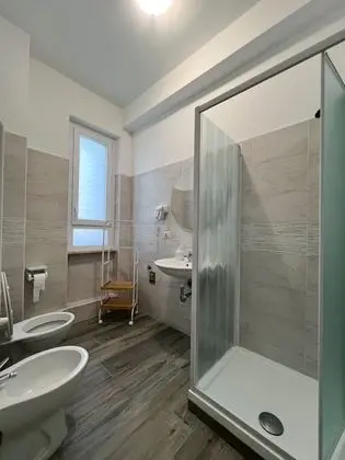 Üç Kişilik Oda, Özel Banyo