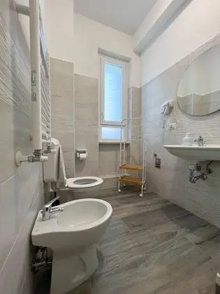 Üç Kişilik Oda, Özel Banyo