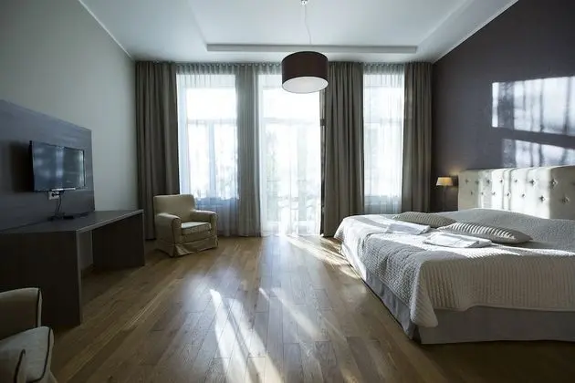 City Tek Büyük Yataklı Oda