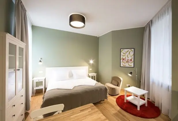 Studio Apartment, Kitchen