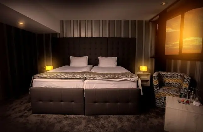 Deluxe Tek Büyük veya İki Ayrı Yataklı Oda, Nehir Manzaralı