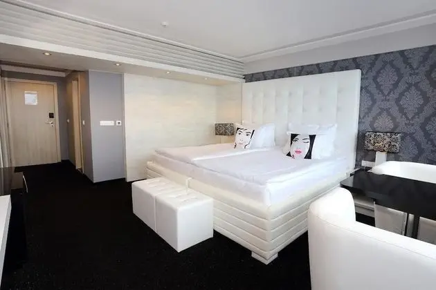 Executive Tek Büyük veya İki Ayrı Yataklı Oda