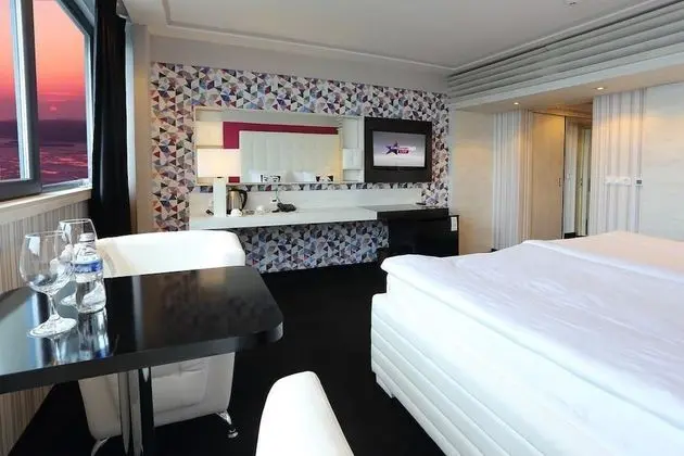 Executive Tek Büyük veya İki Ayrı Yataklı Oda