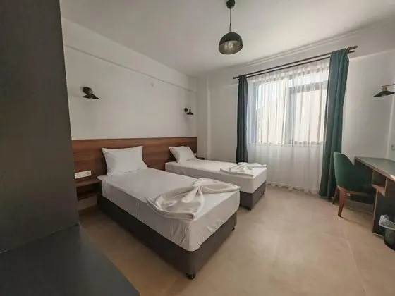 standart iki ayrı yataklı twin oda