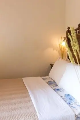 Tek Büyük Yataklı Oda, Bahçe Manzaralı (Arvanitia)