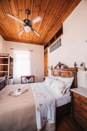 Tek Büyük Yataklı Oda, Balkon (Bourtzi)