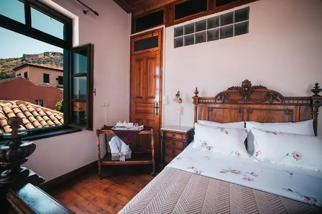 Tek Büyük Yataklı Oda, Balkon (Bourtzi)