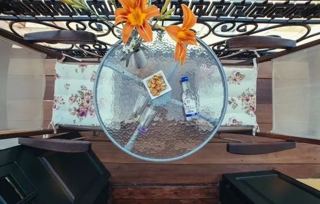Tek Büyük Yataklı Oda, Balkon (Bourtzi)
