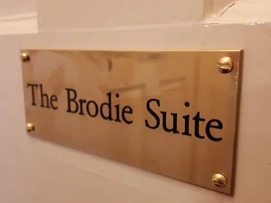 Süit, Banyolu/Duşlu (The Brodie Suite)