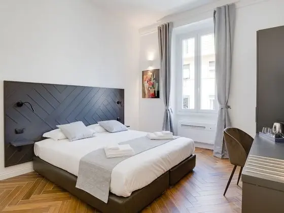 Deluxe Tek Büyük Yataklı Oda