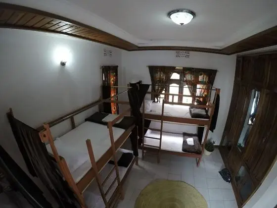 Basic Ortak Ranzalı Oda (6 beds)
