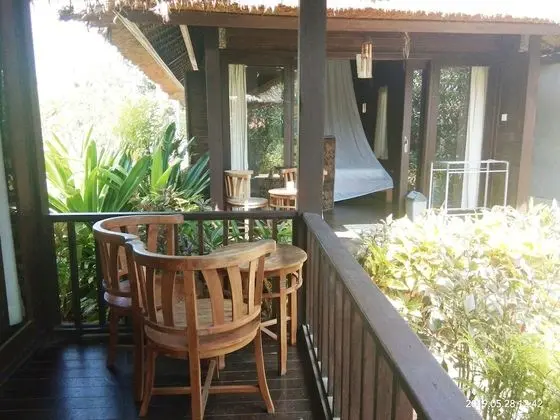 Superior Bungalov, 1 En Büyük (King) Boy Yatak, Havuz Manzaralı