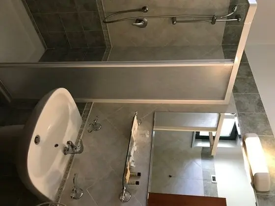 Basic Oda, 1 Büyük (Queen) Boy Yatak