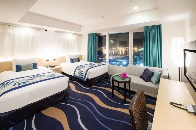 İki Ayrı Yataklı Oda, Sigara İçilmez