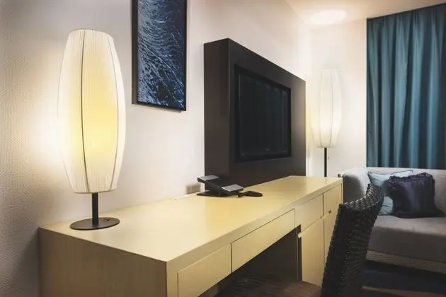 İki Ayrı Yataklı Oda, Sigara İçilmez