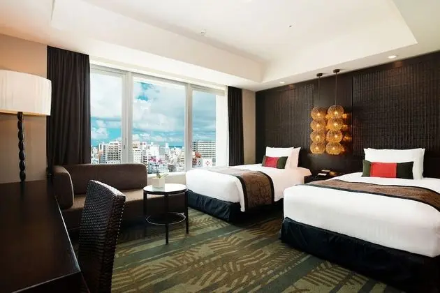 İki Ayrı Yataklı Oda, Sigara İçilmez