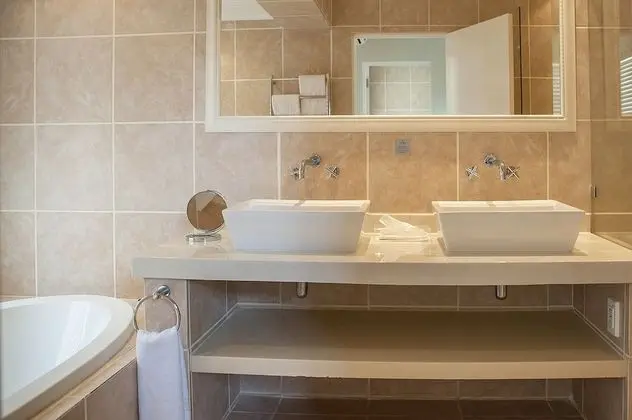 Deluxe Tek Büyük Yataklı Oda (RESERVE)