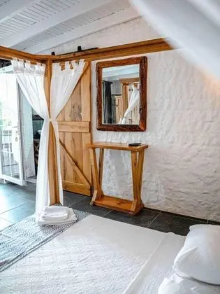 Standart Oda, Havuz Manzaralı, Bahçe Katı