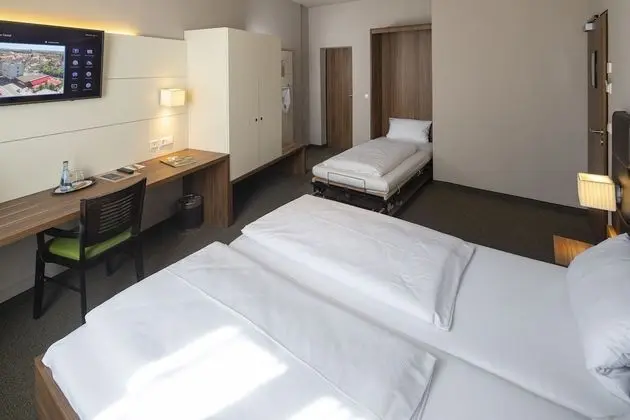 Üç Kişilik Oda (Familienzimmer)