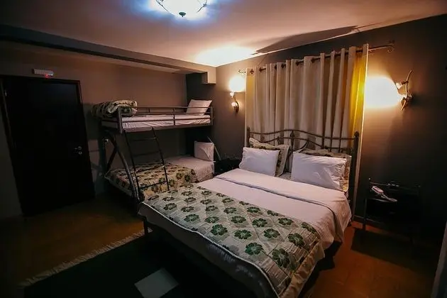 Deluxe Dört Kişilik Oda