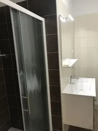 City Tek Büyük Yataklı Oda