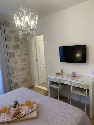 City Tek Büyük Yataklı Oda