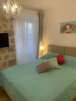 City Tek Büyük Yataklı Oda
