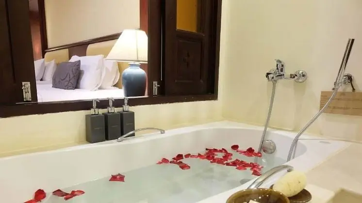 Grand Deluxe Room with Balcony