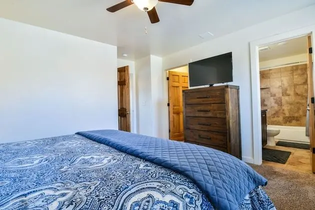 Ev, Birden Çok Yatak, Sıcak Su Havuzu, Dağ Manzaralı (Rim Vista 15A3)