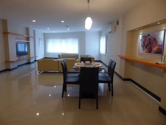 Basic Apart Daire, 3 Yatak Odası, Sigara İçilmez, Küçük Mutfak