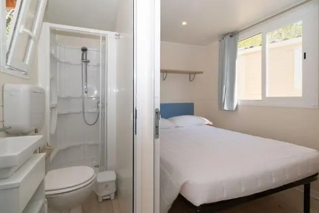 Mobile Home, 2 Bedrooms (Pet Friendly)