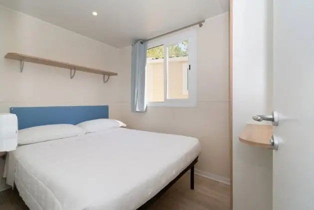 Mobile Home, 2 Bedrooms (Pet Friendly)