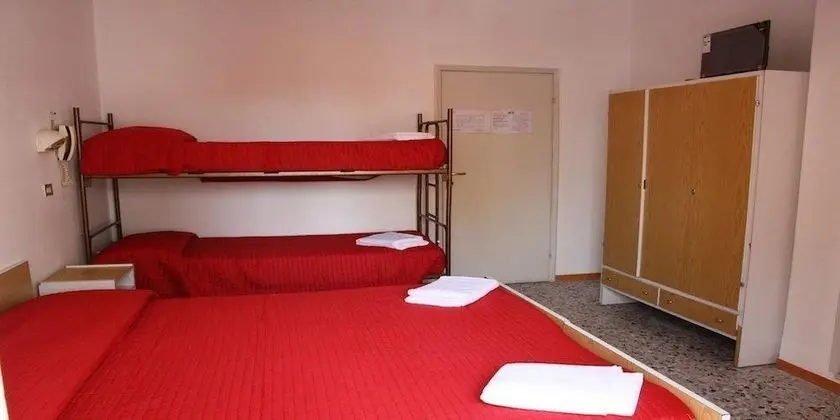 Standard Dört Kişilik Oda