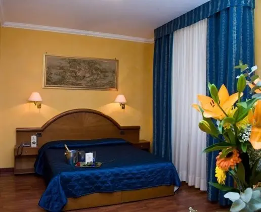 Tek Büyük Yataklı Oda