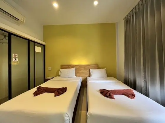 Standard Twin Room