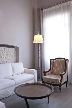 Süit, Havuz Manzaralı (Estate)