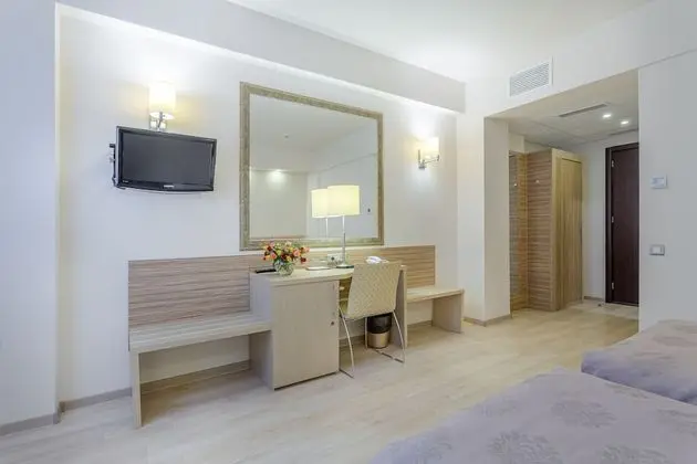 Standard Twin Room Breakfast Excluded