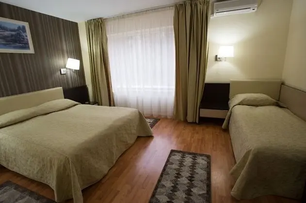 Standard Twin Room Without Balcony