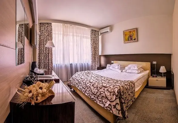 Standard Twin Room Without Balcony