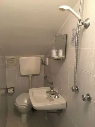 Economy Tek Büyük veya İki Ayrı Yataklı Oda