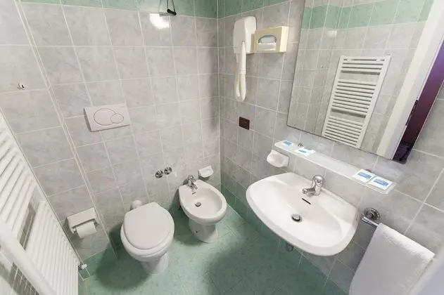 Economy Tek Büyük veya İki Ayrı Yataklı Oda