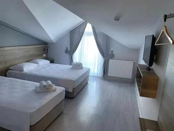 Teraslı Deluxe Oda, Simge Yapı Manzaralı, Balkonlu