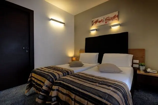 Tek Büyük veya İki Ayrı Yataklı Oda