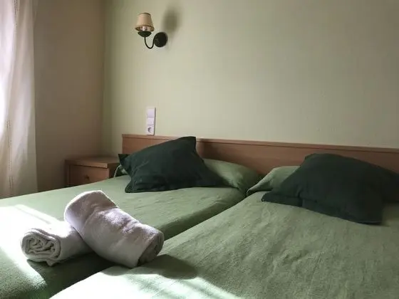 Tek Büyük veya İki Ayrı Yataklı Oda