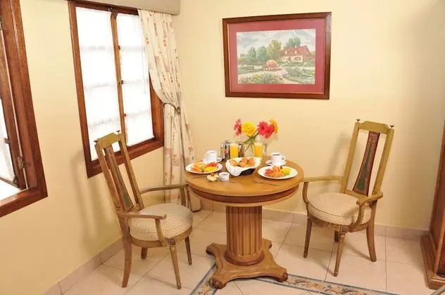 Deluxe Oda, 1 En Büyük (King) Boy Yatak, Sigara İçilmez