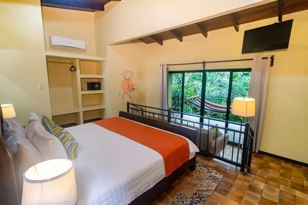 Junior Suite, 1 King Bed, Mountain View