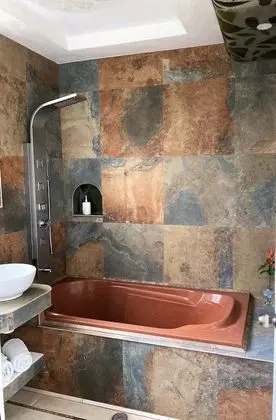 Executive Tek Büyük Yataklı Oda